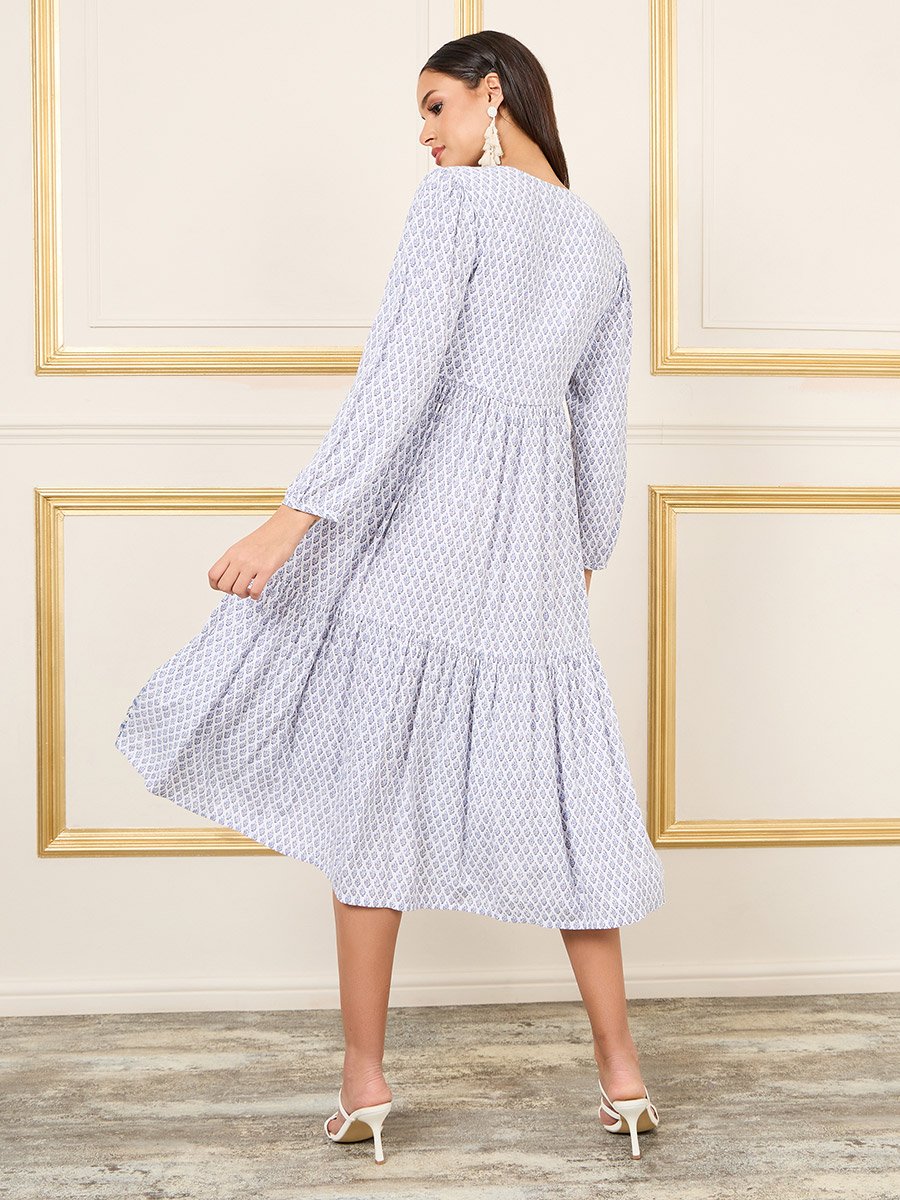 All Over Print Tiered Midi Shift Dress For Women at Saudi | Styli All Over Print Tiered Midi Shift Dress For Women at Saudi | Styli