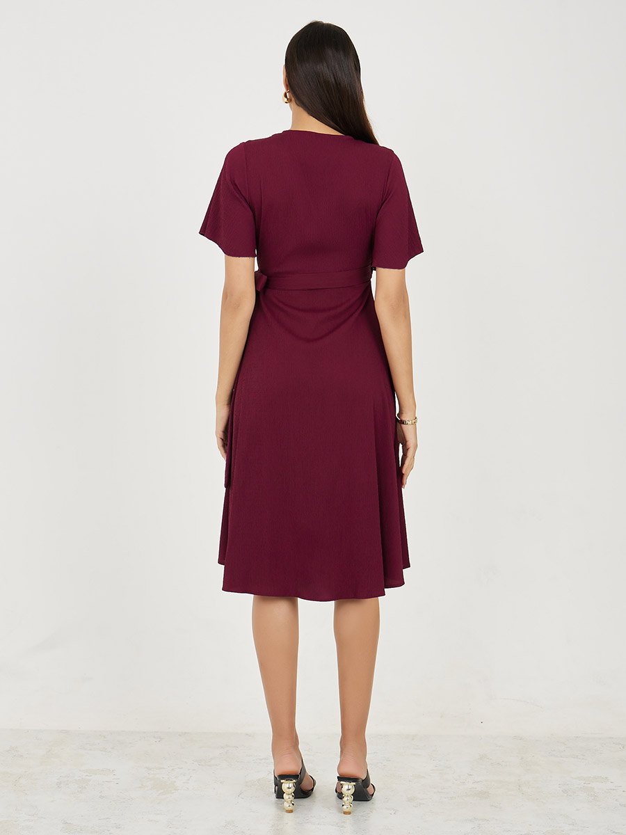 Textured Wrap Knee Length Dress with Tie Waist