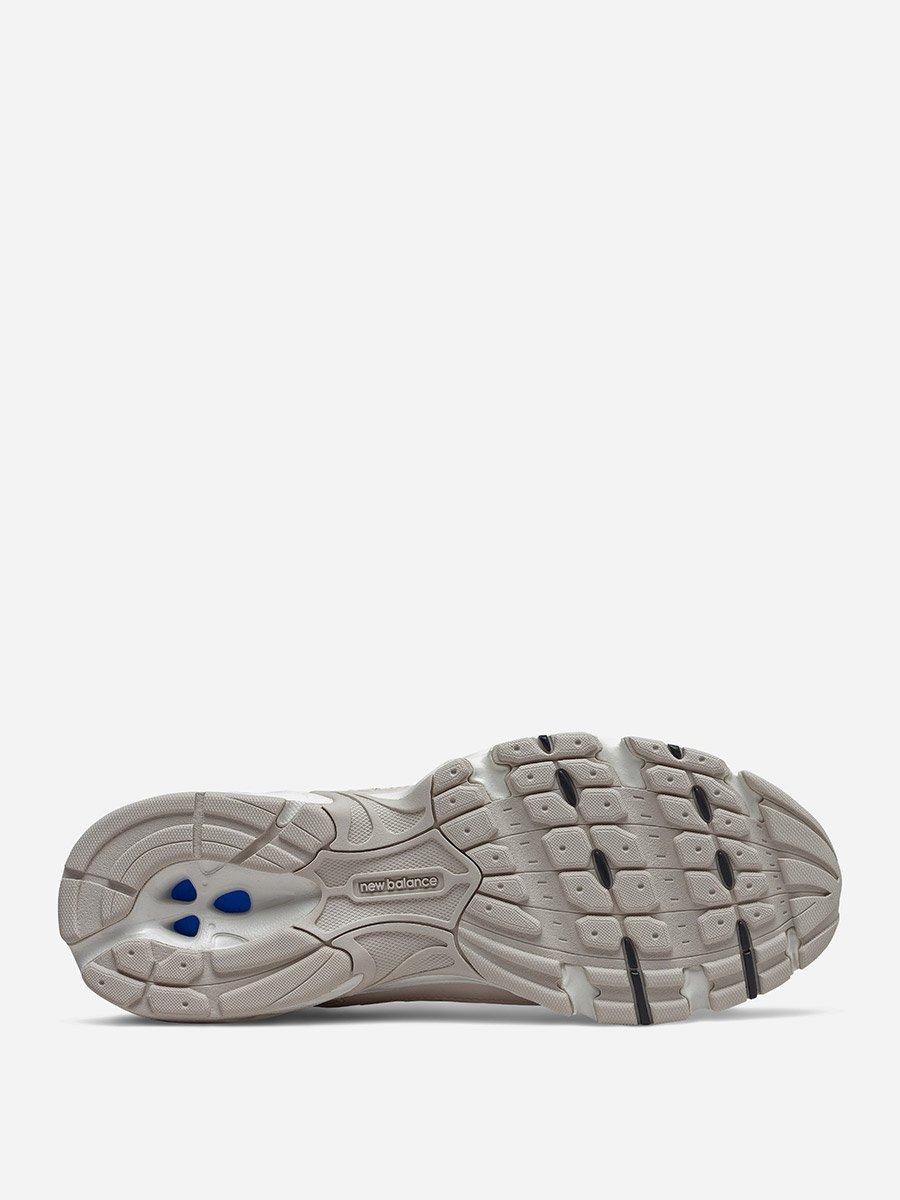 530 Lace Up Sneakers