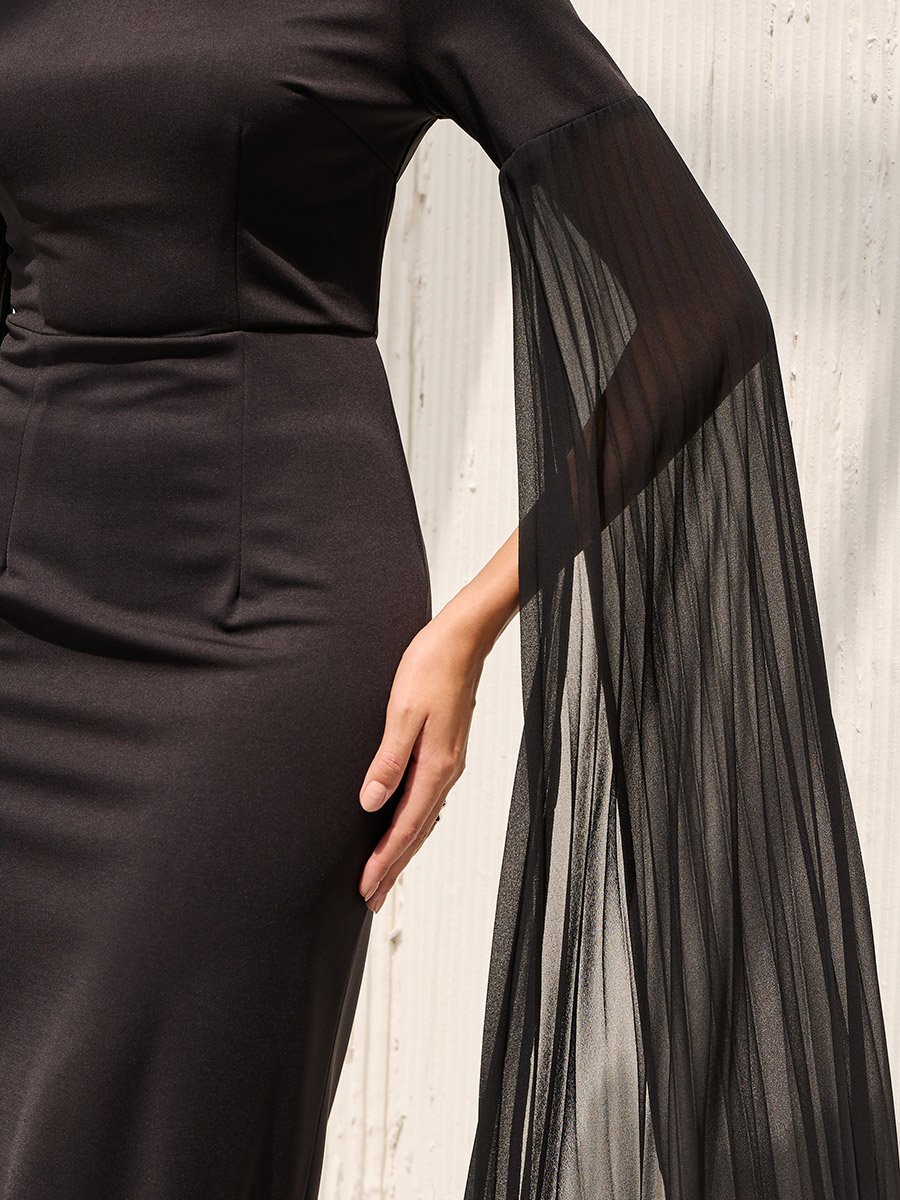 Boat Neck Bodycon Maxi Dress with Pleated Sleeves For Women at UAE | Styli