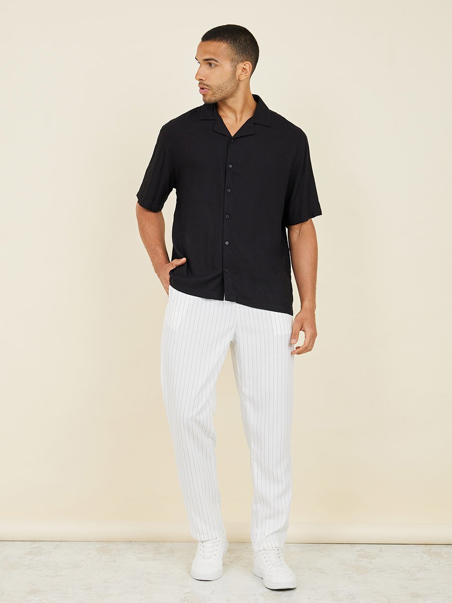 بنطال مخطط أنيق مع جيوب واربطة