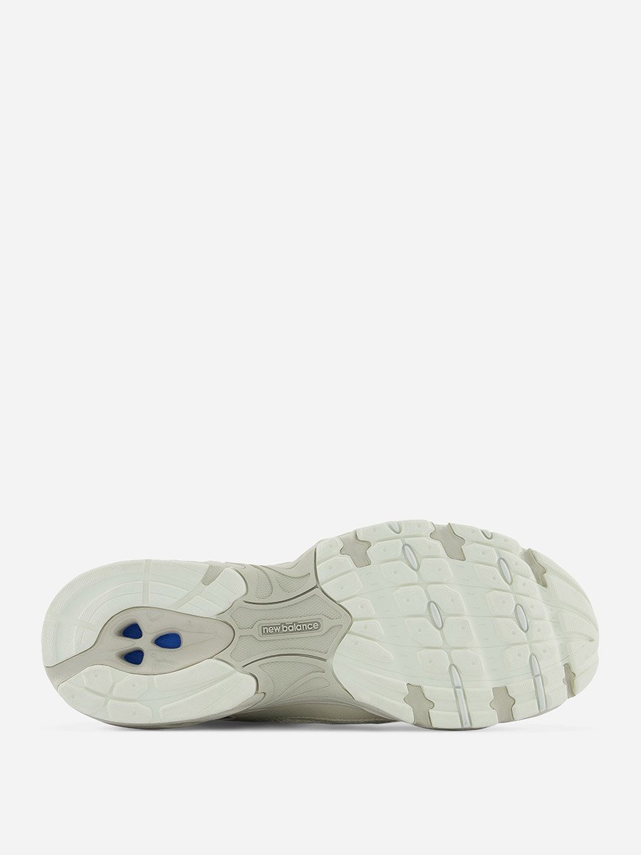 530 Lace Up Chunky Sole Sneakers