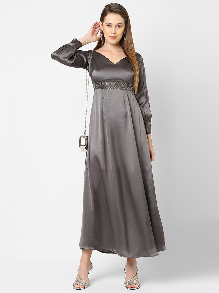 Shop Evening Dresses online For women in Riyadh and Jeddah | Styli Saudi Shop Evening Dresses online For women in Riyadh and Jeddah | Styli Saudi