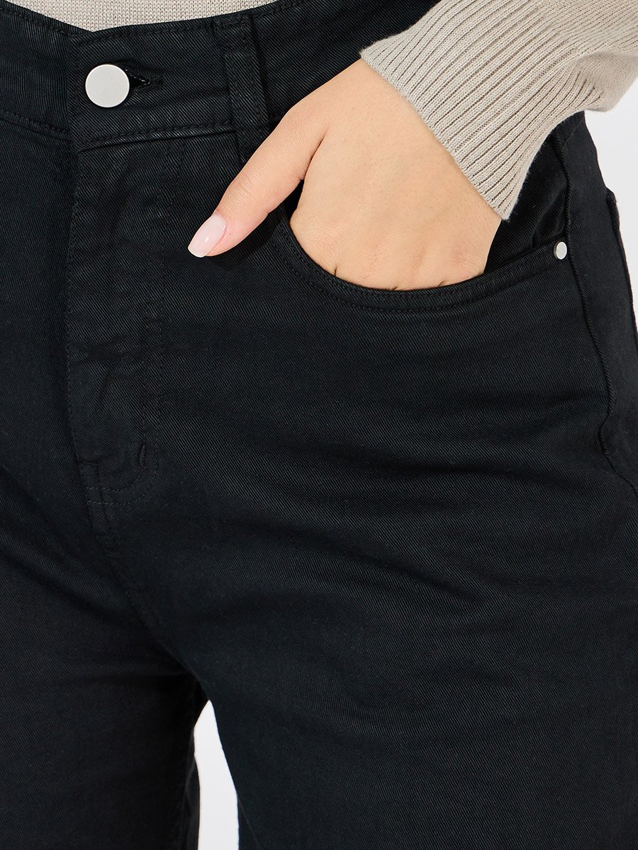 High Rise Flared Jeans with Pockets