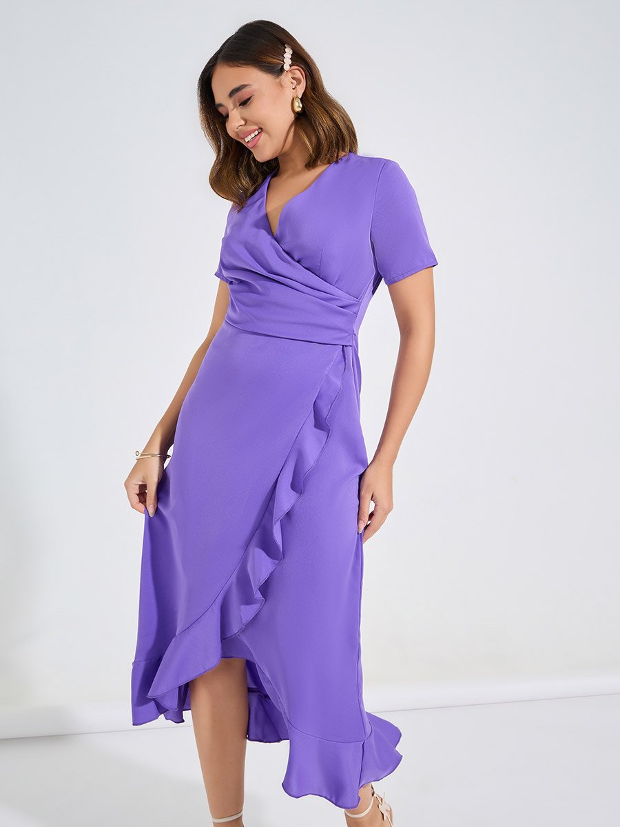 فستان ميدي سادة بحواف كشكش