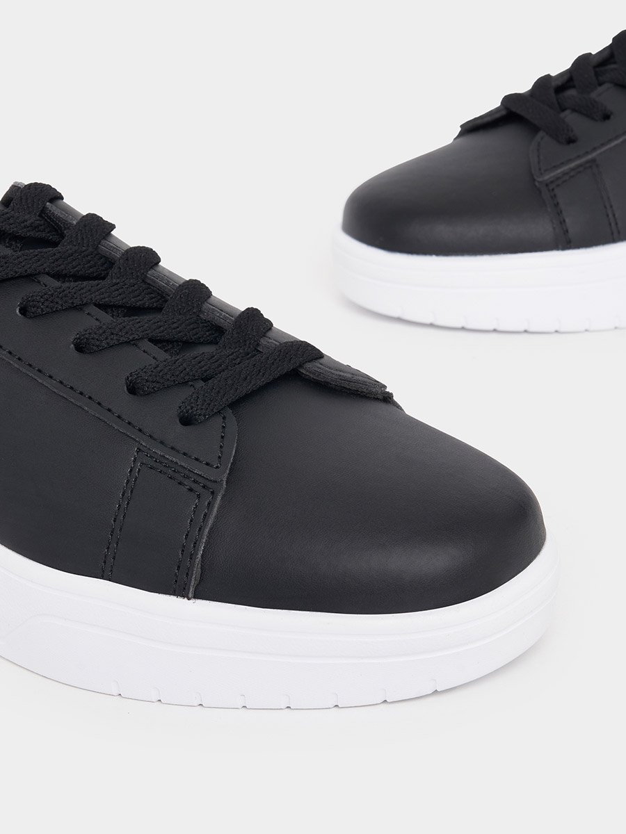 Solid Stitch Detail Casual Lace Up Shoes