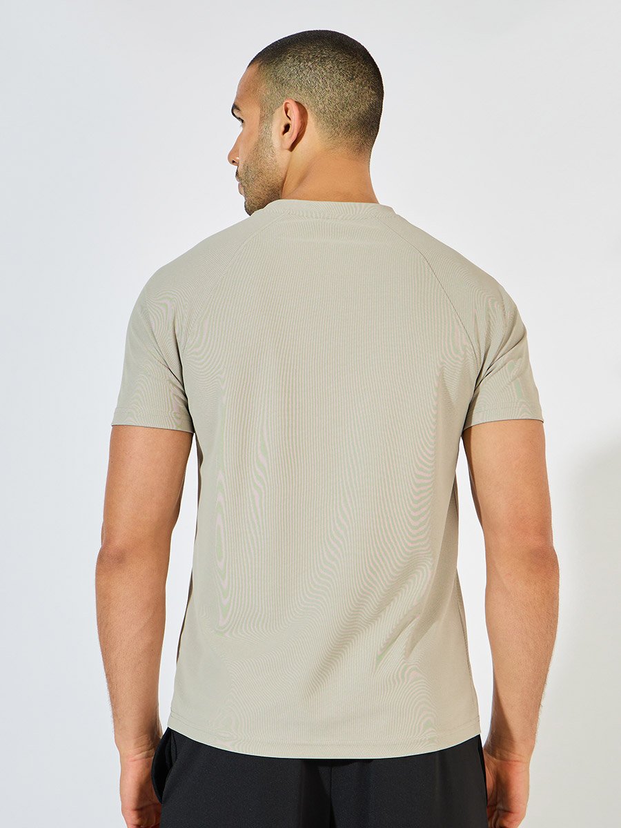 Micro Pique Quick Dry Raglan Regular Fit T-Shirt