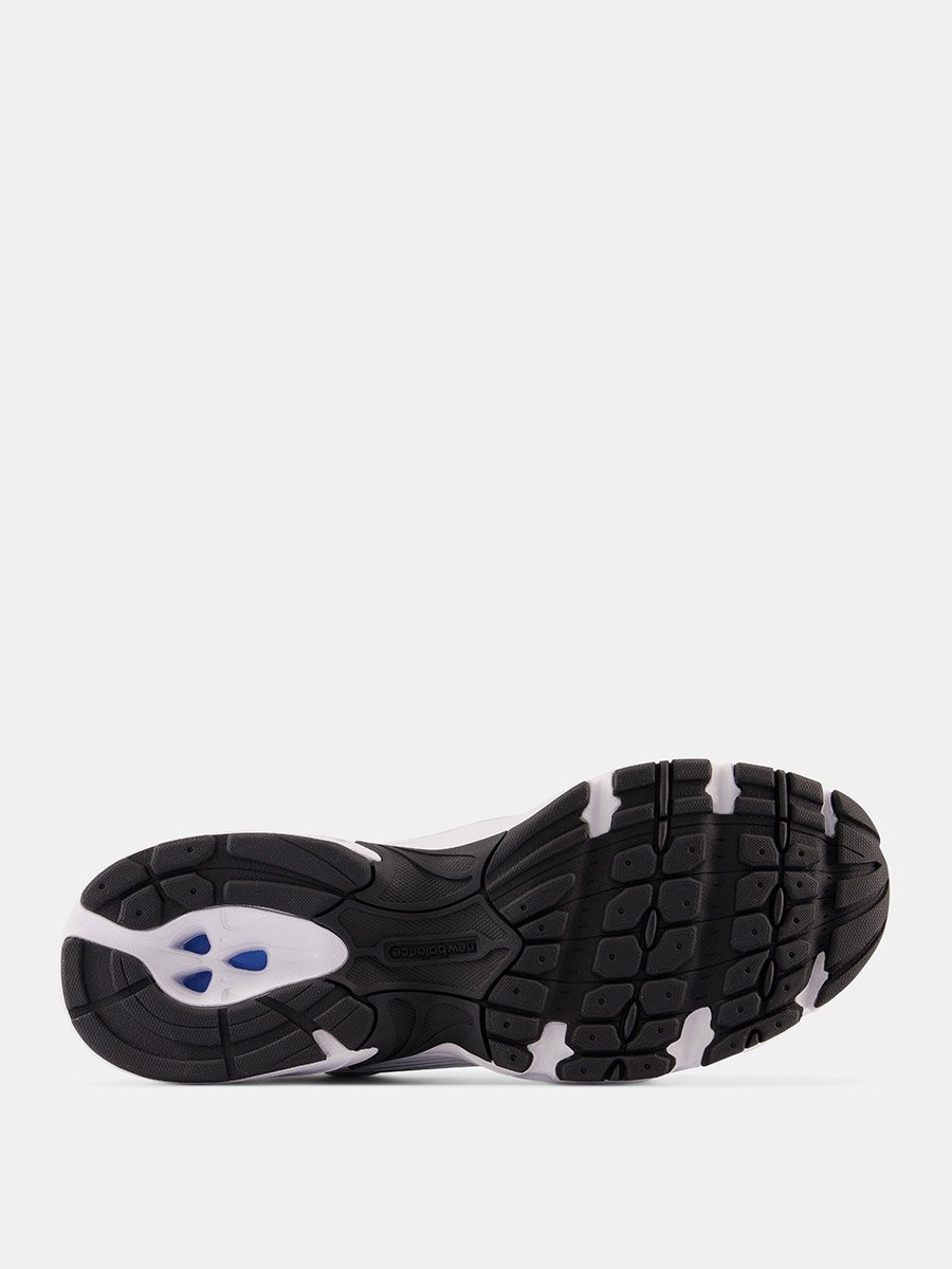 530 Sneakers
