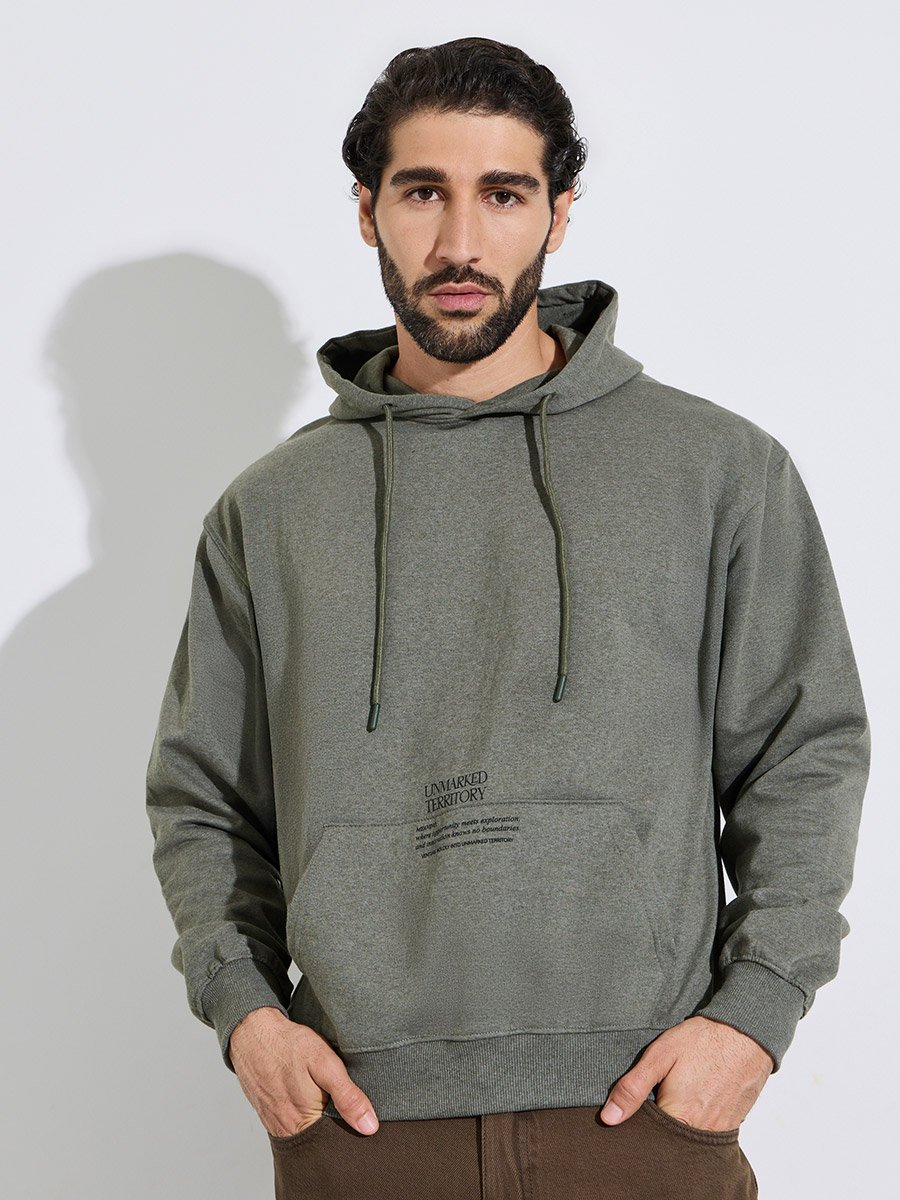 Men Olive Minimal Pocket Statement Print Relaxed Hoodie
