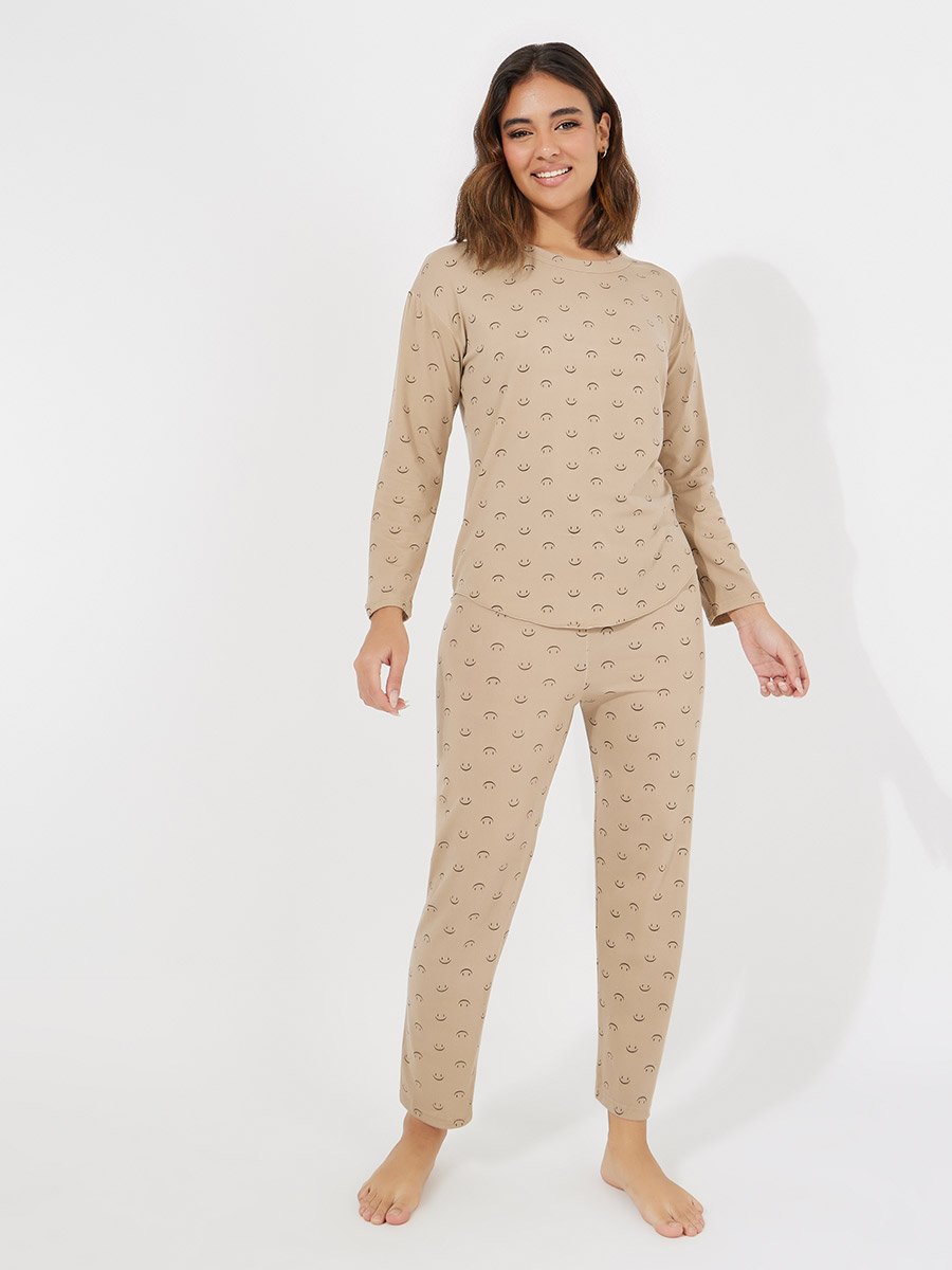 Smile Print Curved Hem Top and Pyjama Set