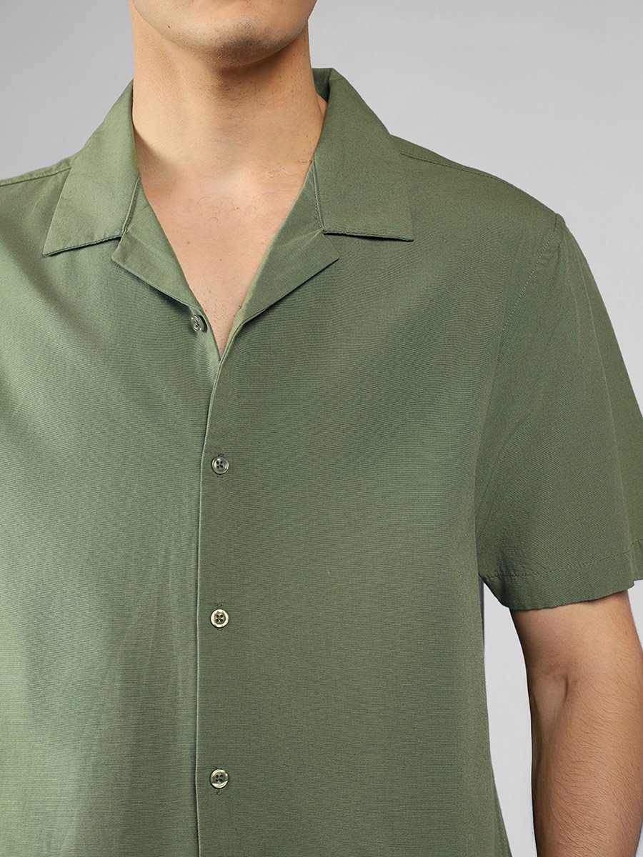 Solid Casual Shirt with Button Placket