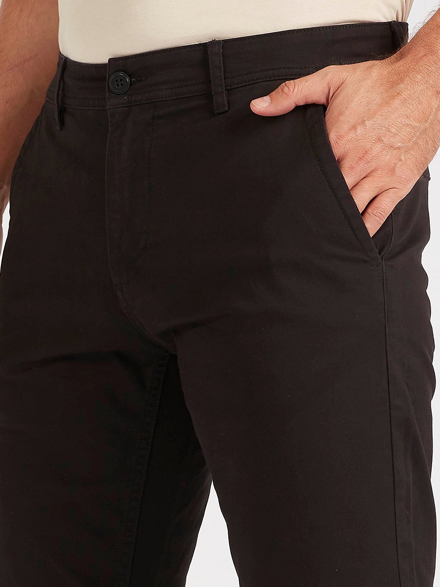 Solid Chinos with Pockets and Button Closure