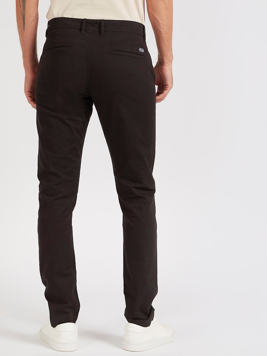 Solid Chinos with Pockets and Button Closure
