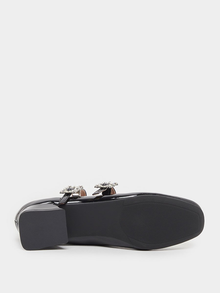 Low Heel Loafers and Moccasin