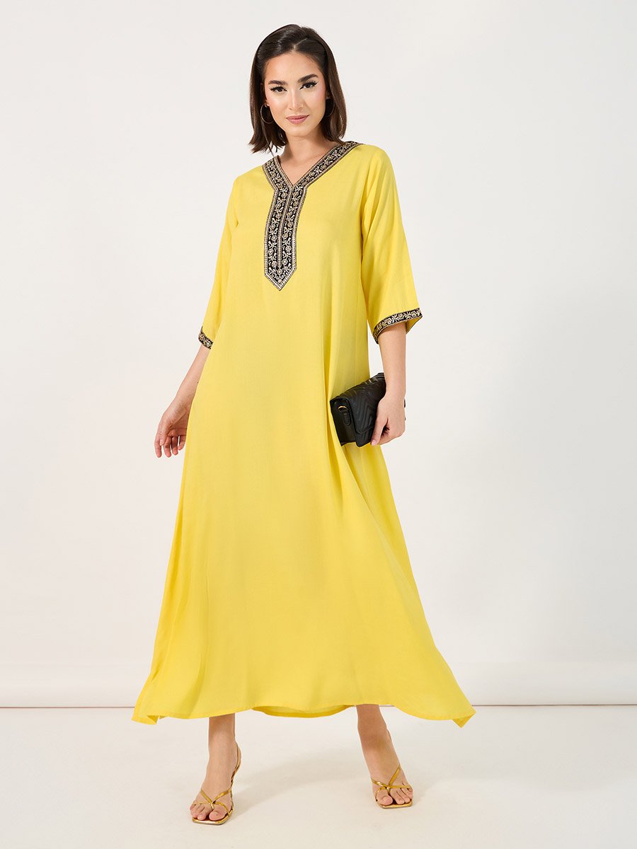 Embroidered Detail V-Neck Jalabiya with 3/4 Sleeve