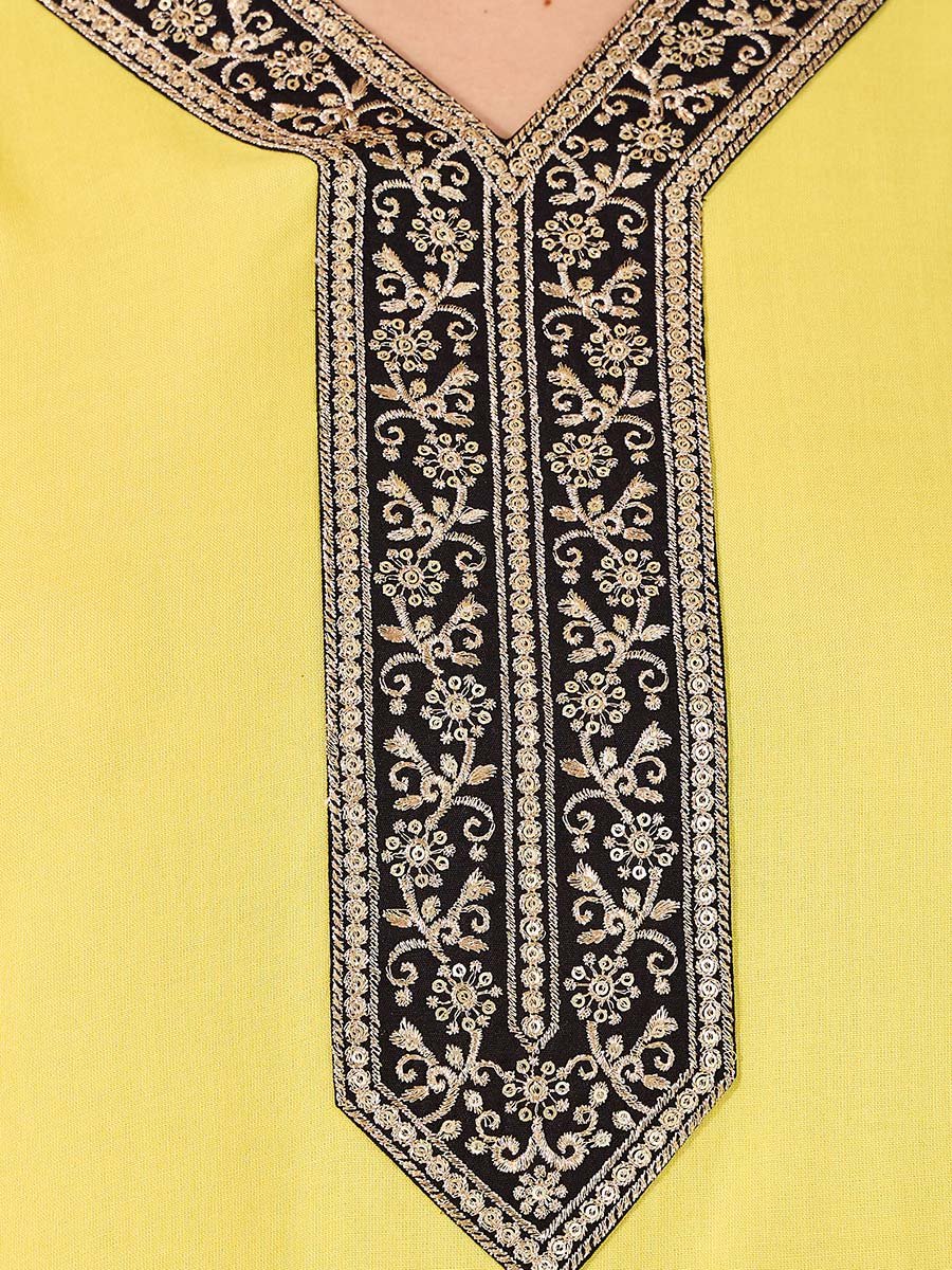 Embroidered Detail V-Neck Jalabiya with 3/4 Sleeve