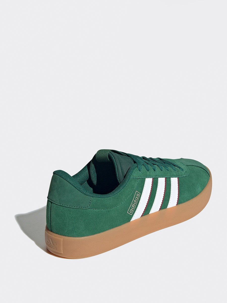 حذاء في ال كورت 3.0