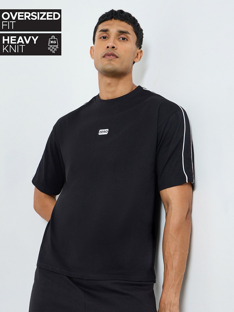 Men Black Shoulder Piping Detail Oversized T-Shirt