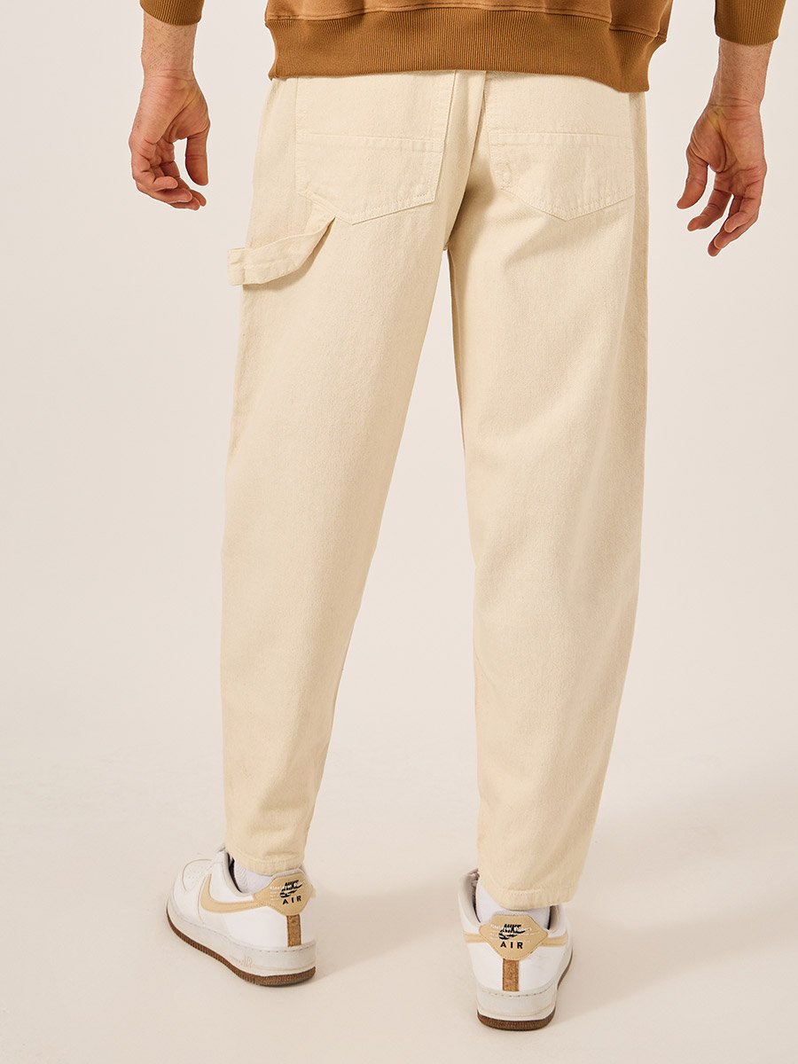 Mid Rise Balloon Fit Jeans with Pockets