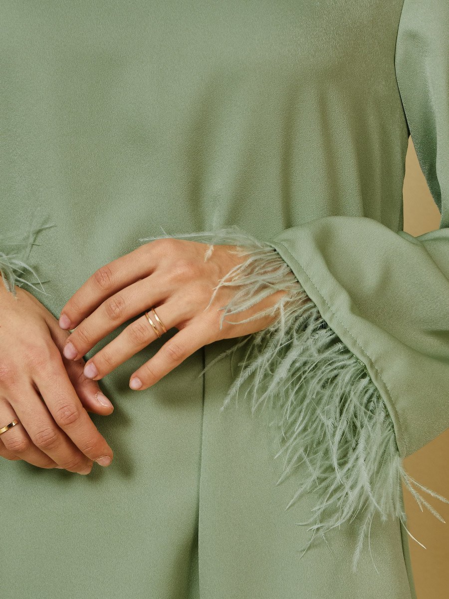 Round Neck Jalabiya with Feather Trim On Sleeves 