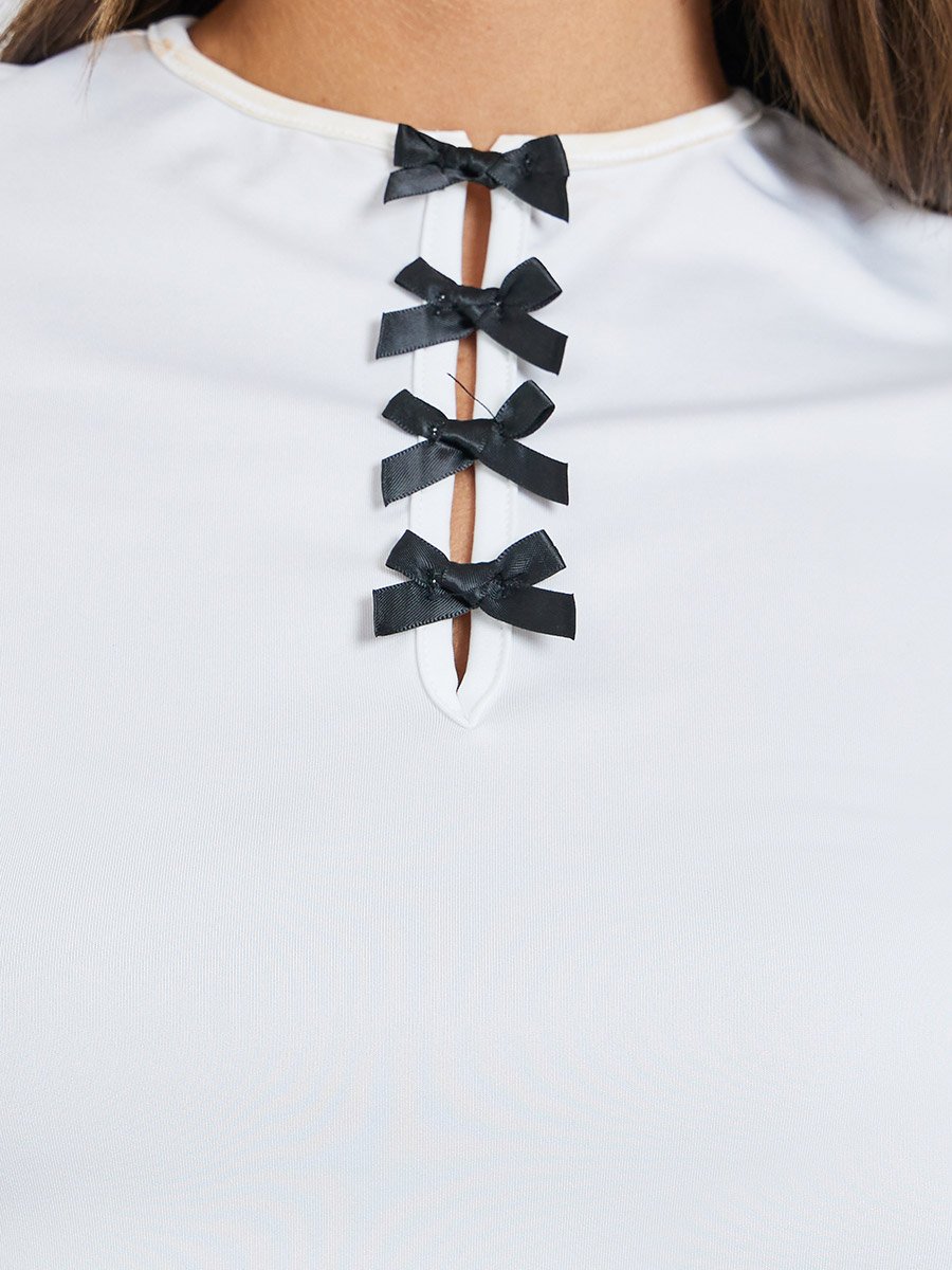 Round Neck Bow Detail Fitted T-Shirt