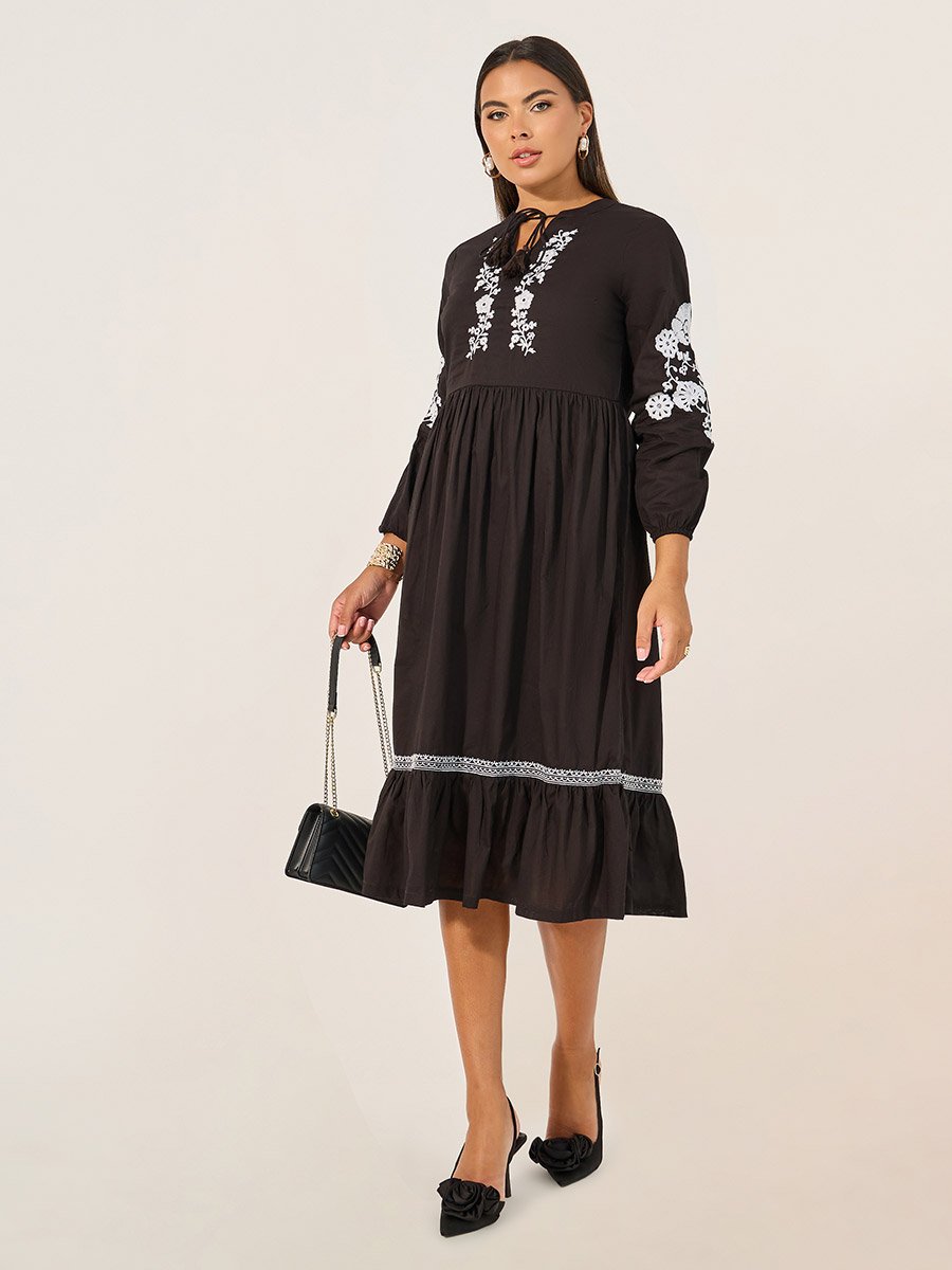 Embroidered Long Sleeves A-Line Midi Dress