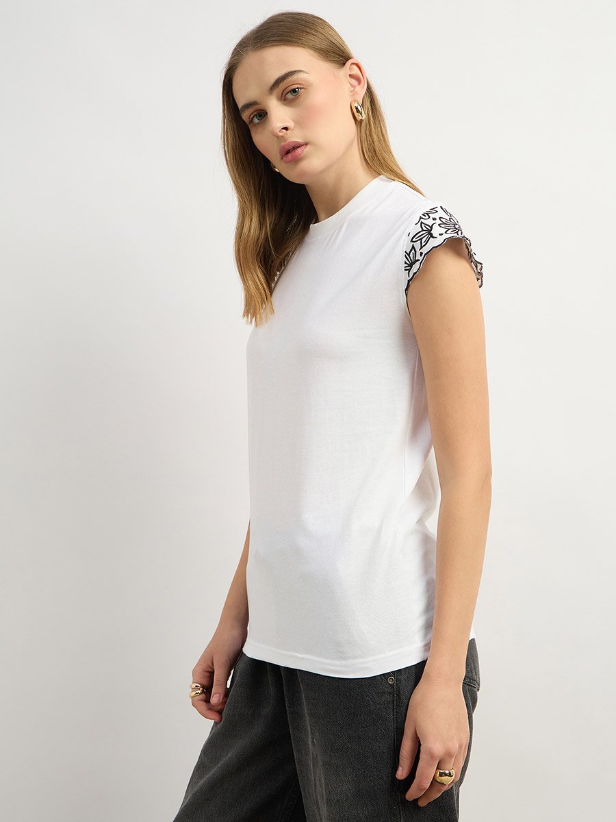 Embroidered Short Sleeve Round Neck T-Shirt