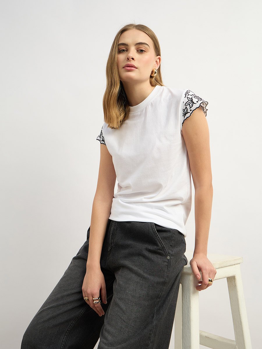 Embroidered Short Sleeve Round Neck T-Shirt