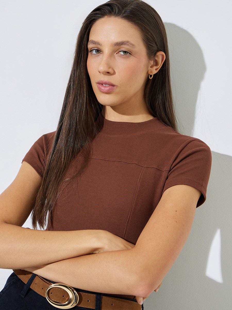 Brown Ribbed Round Neck Fitted T-Shirt