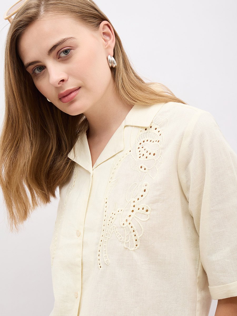 Schiffli Notch Lapel Short Sleeve Regular Fit Shirt