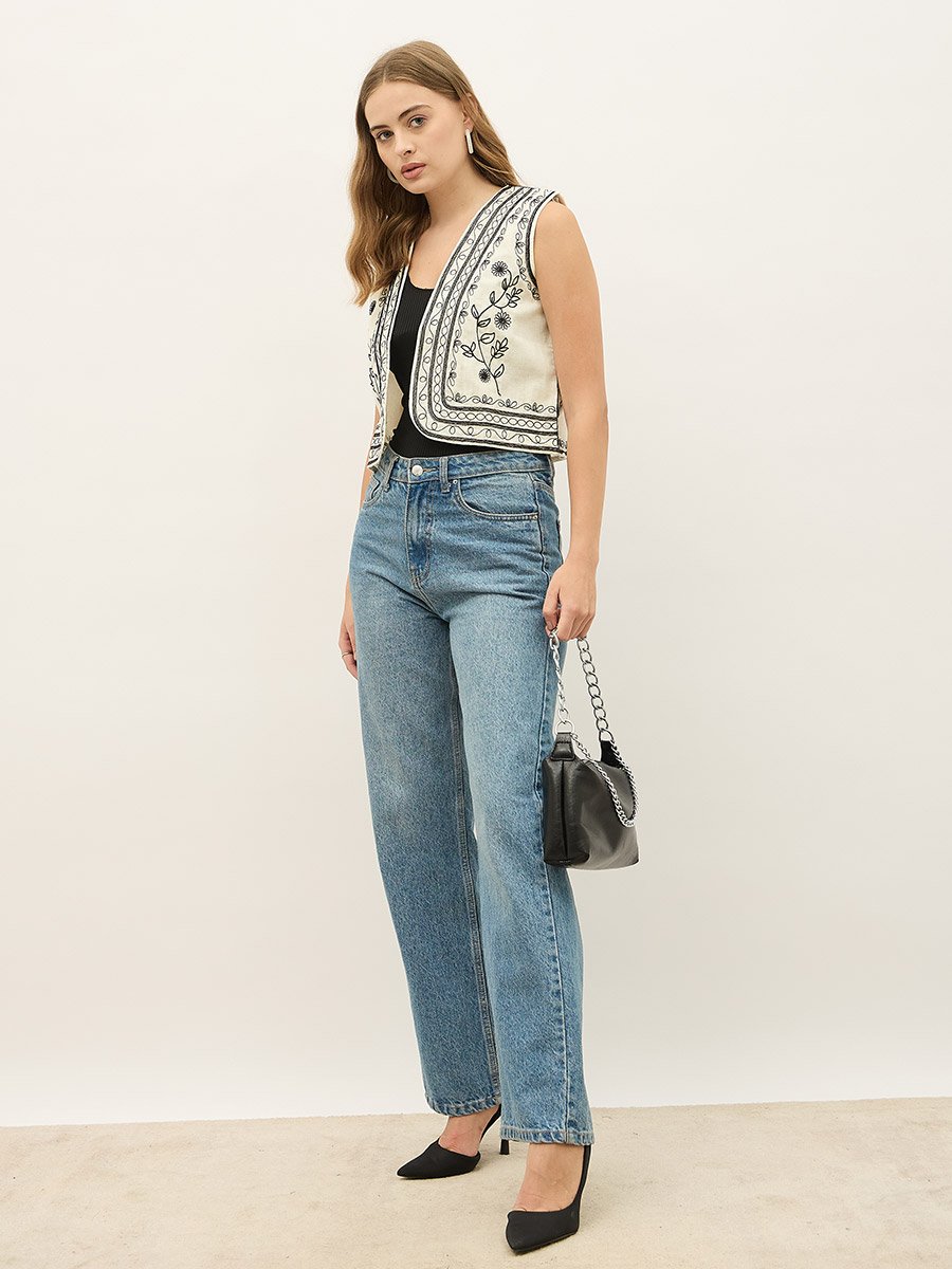  Embroidered Collared V-Neck Vest Top
