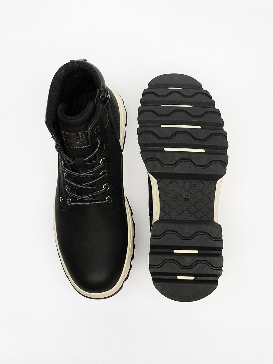 Lace-Up Chukka Boots