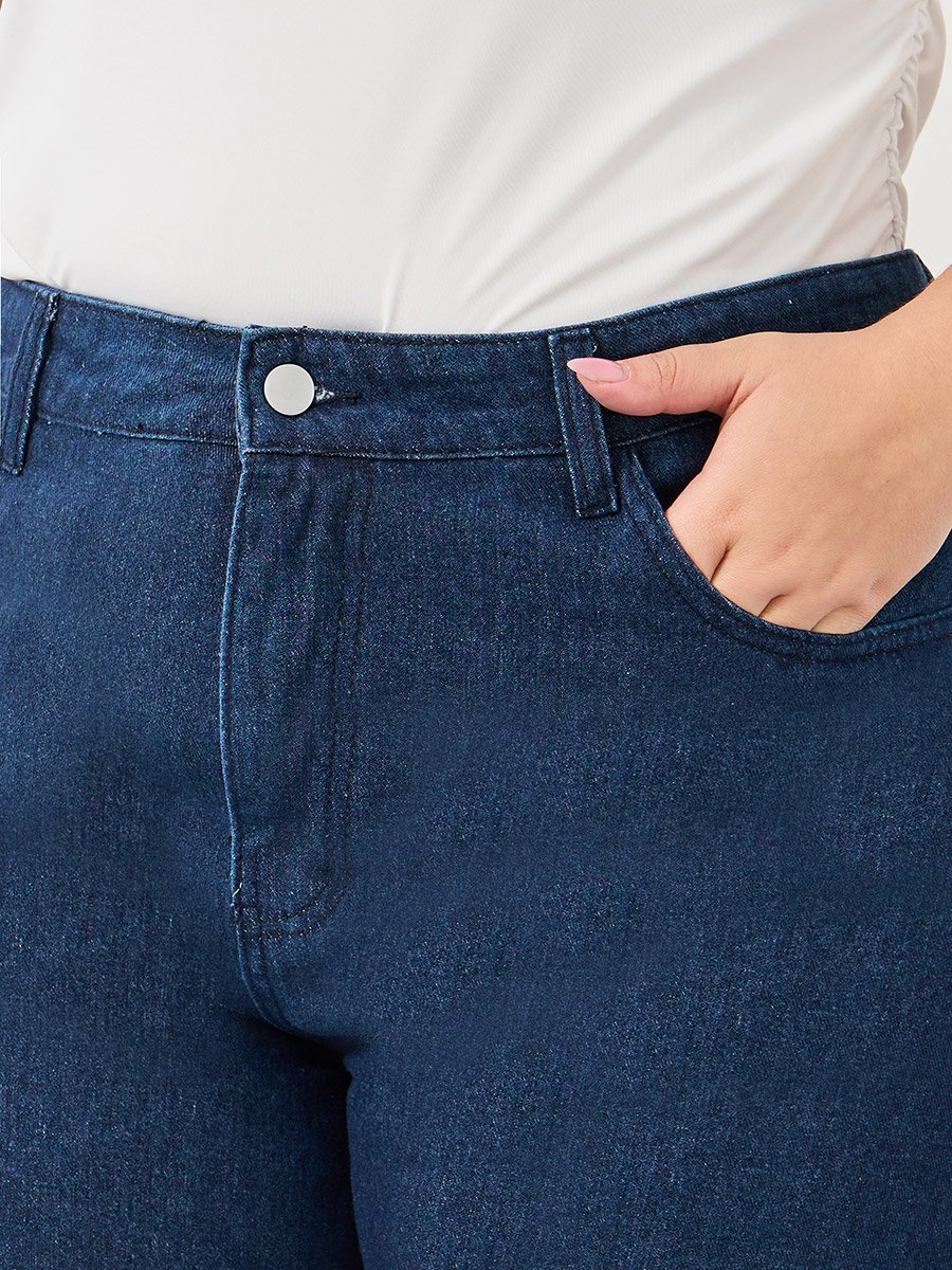 Plus High Rise Loose Fit Jeans