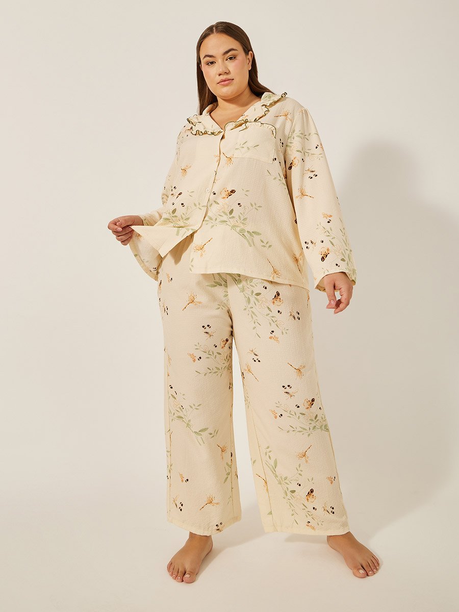 Plus Size Floral Print Shirt and Pyjama Pants Set with Scalloped Edge