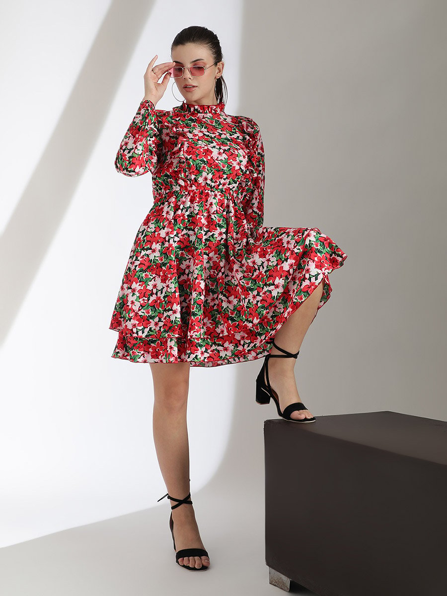 Floral Print Layered Fit and Flare Knee Length Dress For Women at UAE | Styli Floral Print Layered Fit and Flare Knee Length Dress For Women at UAE | Styli