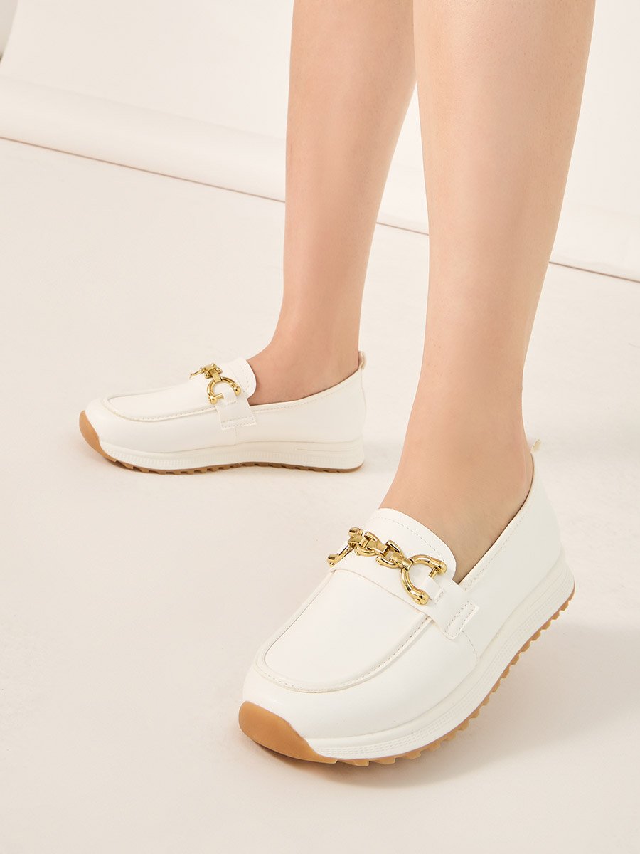 Buckle Accent Detail Casual Shoes