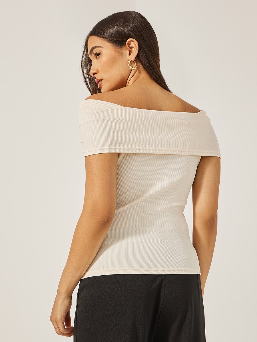 Women Off Shoulder Rib Fitted Top For Women at Saudi | Styli
