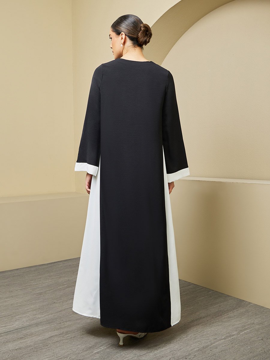 Contrast Side Panel Flared Abaya with Flower Corsage Detail