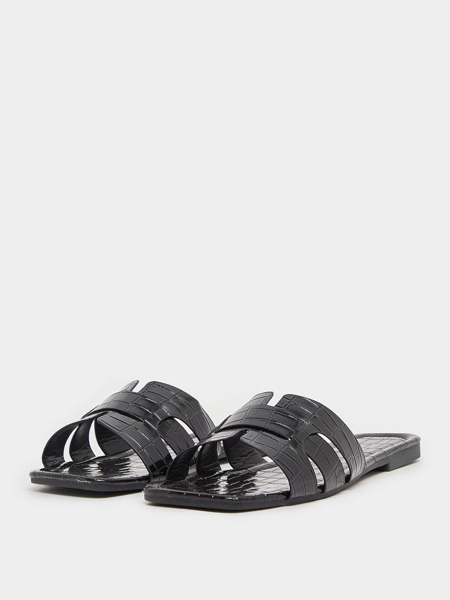 Strappy Slip on Flat Sandals