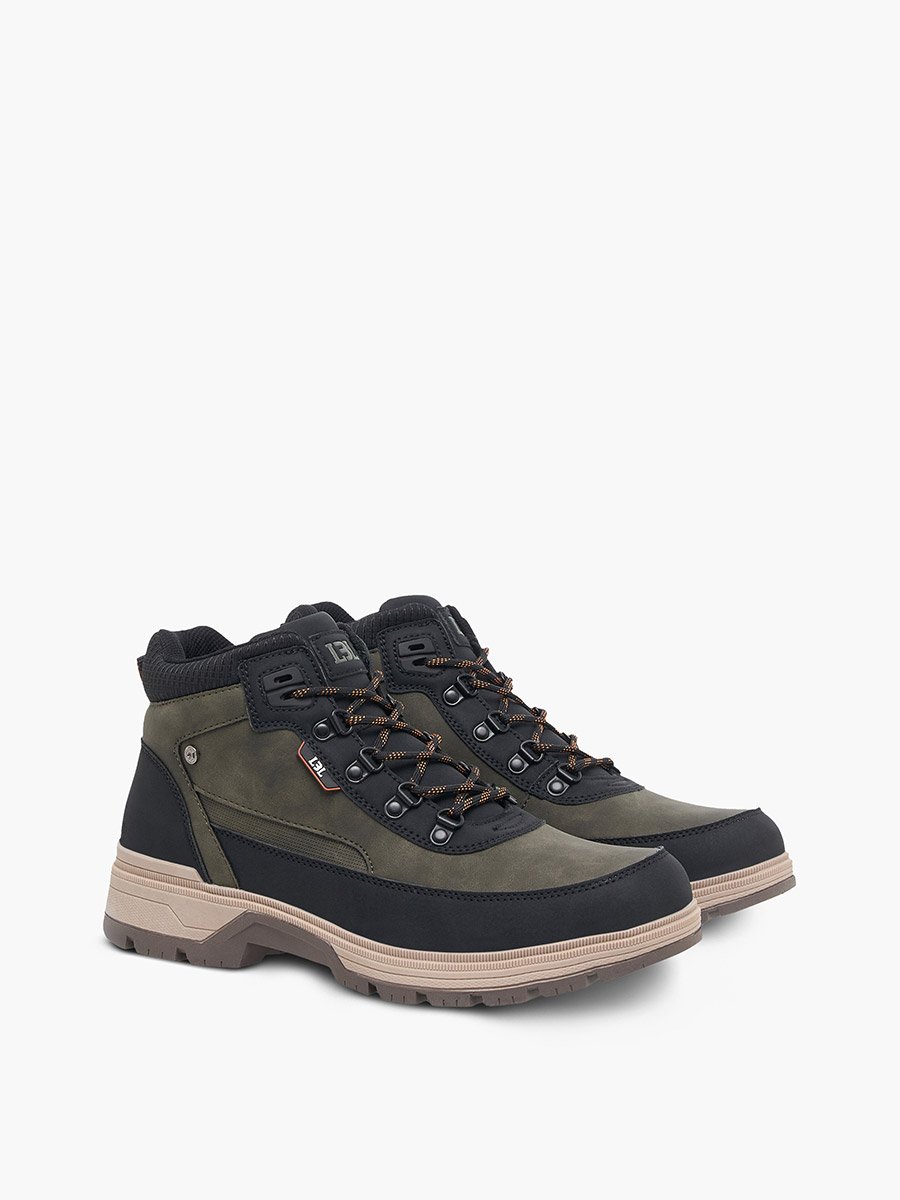Panelled Lace-Up Chukka Boots