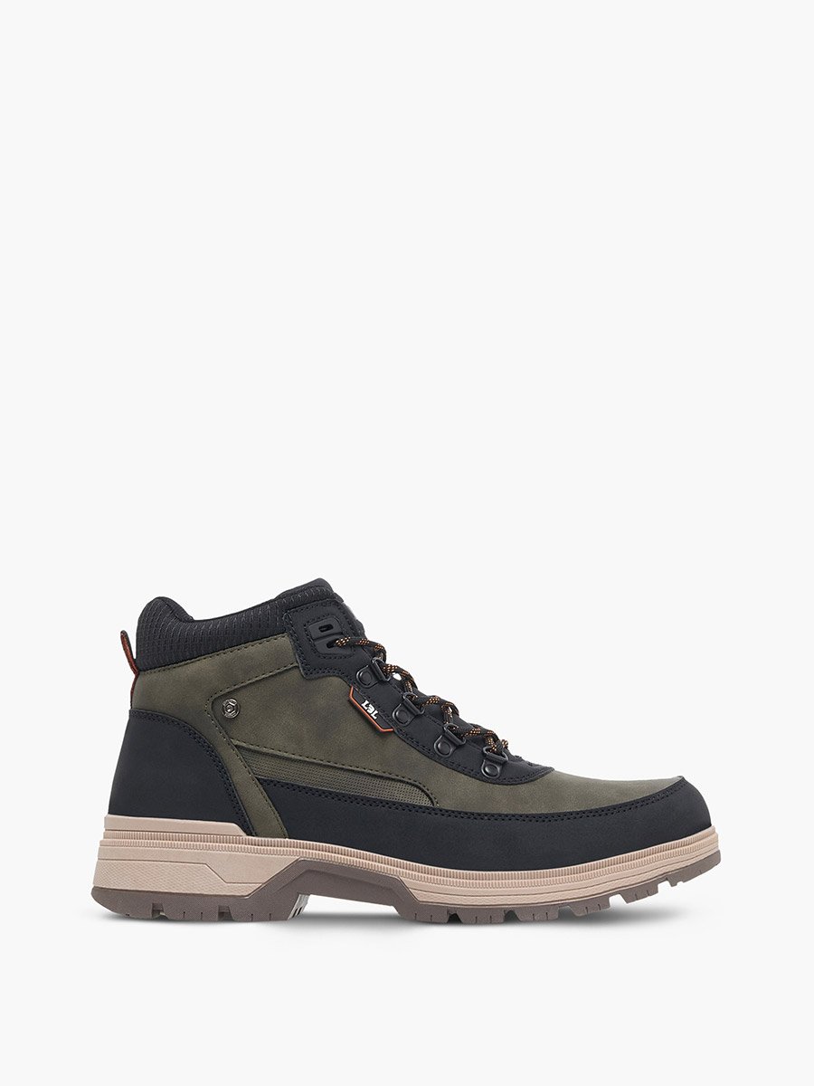 Panelled Lace-Up Chukka Boots