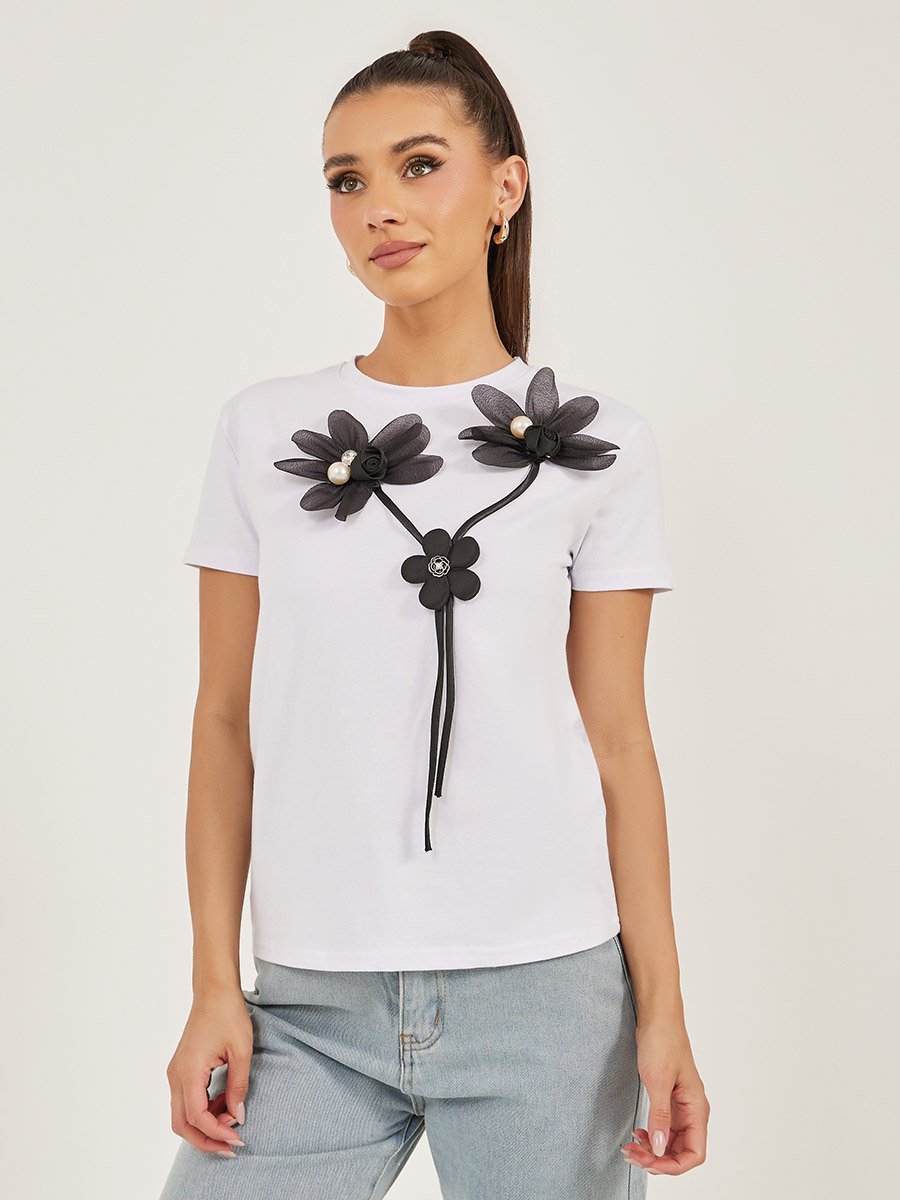Fitted Short Sleeve Floral Applique T-Shirt