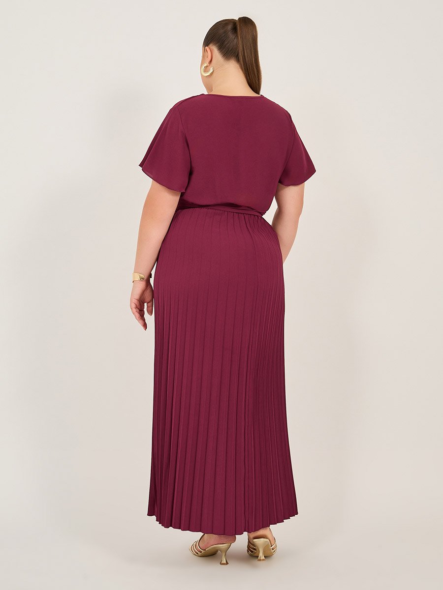 plus size short sleeve maxi dress White Mark Sleeves - Red Slight Stretch Neckline Short Sleeve V-neck Maxi Dress