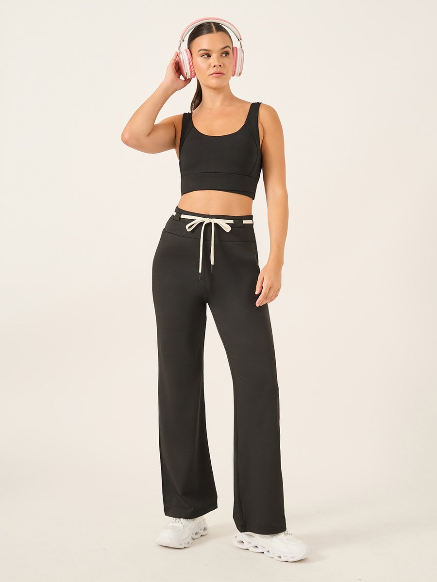 Broad Underband Hook and Eye Detail Sports Bra