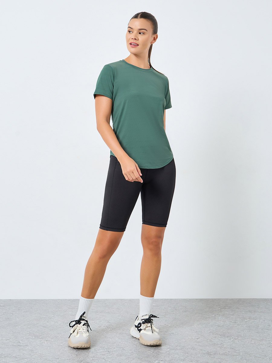 Textured Curved Hem Short Sleeve Top