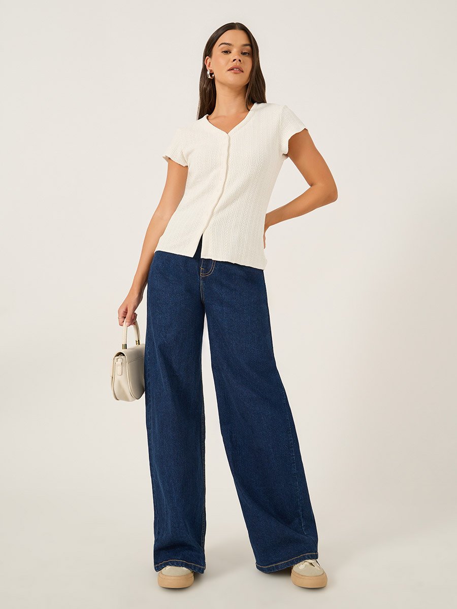 Textured Extended Sleeves Buttoned Fitted T-Shirt