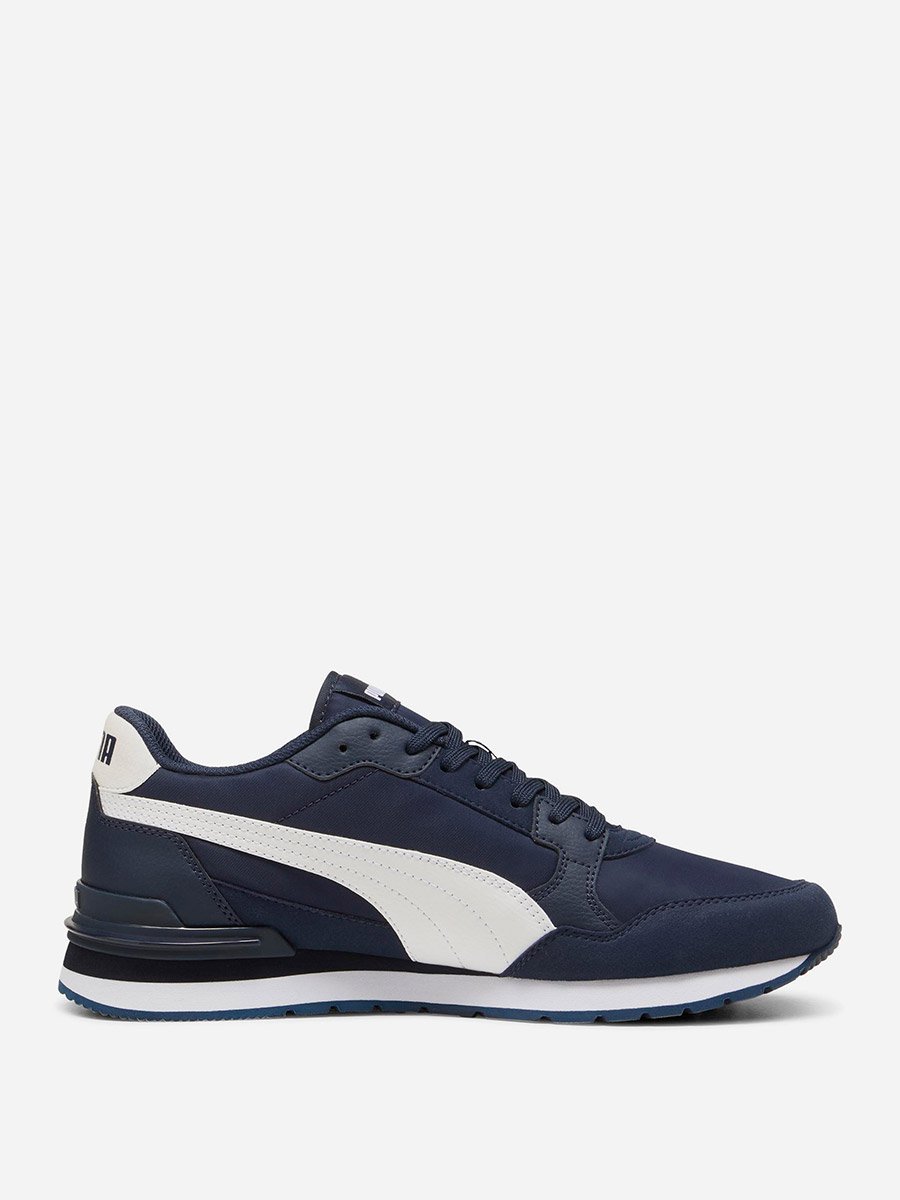 ST Runner v4 Sneakers