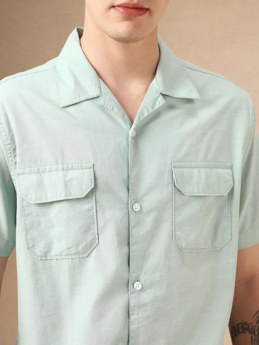 Solid Regular Fit Spread Collar Shirt with Pockets