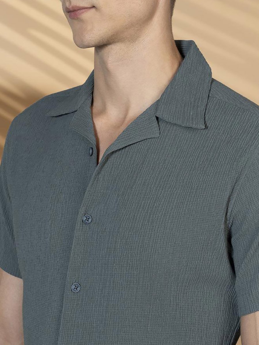 Solid Relaxed Fit Spread Collar Shirt