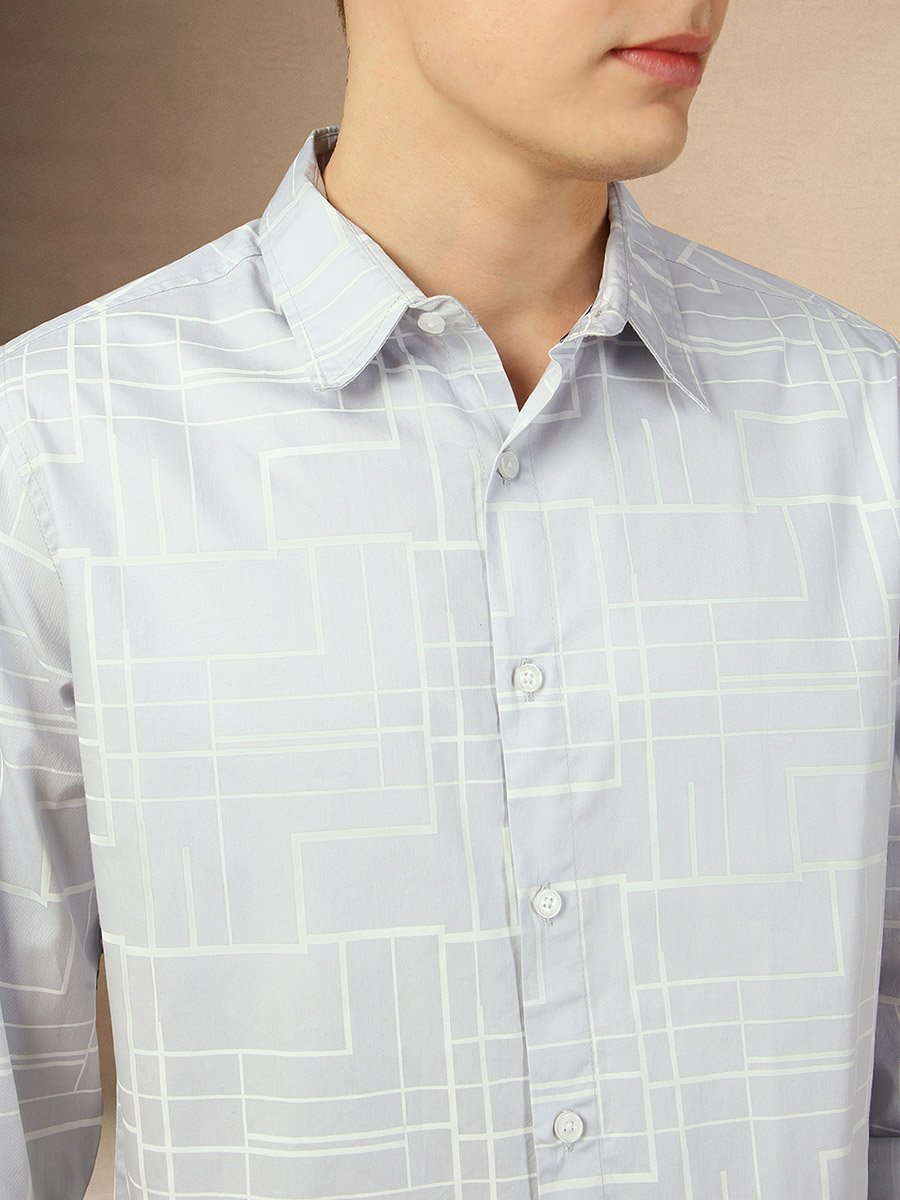 Printed Regular Fit Spread Collar Curved Hem Shirt